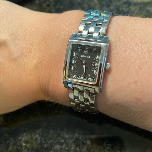 Vintage Ladies Swiss Army / Wenger Dress Watch. Very good condition. - Picture 4 of 4